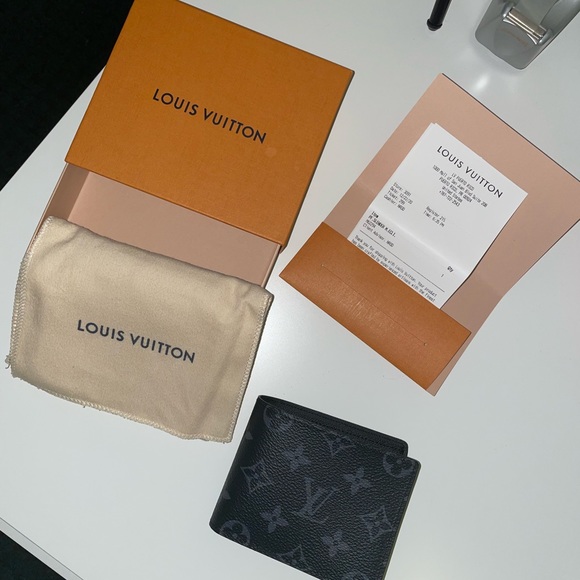 Louis Vuitton man wallet - Picture 4 of 4